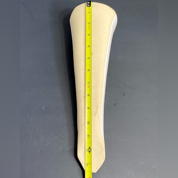 Hilborn Studio Art Pottery Canada Wall Pocket Calla Lilies Cream/Violet 13.5” - Picture 9 of 9